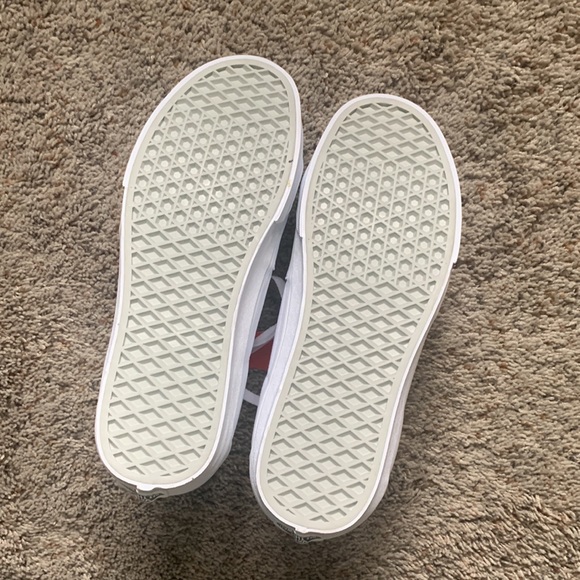 BRAND NEW white vans high tops - Picture 4 of 7